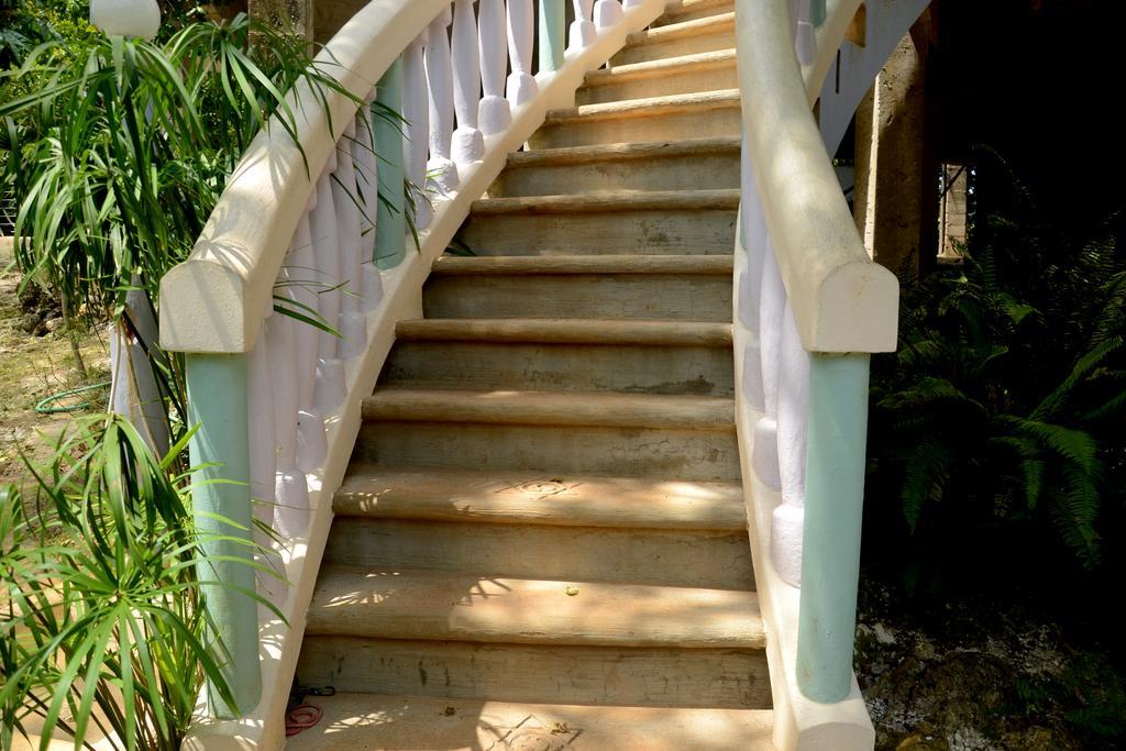 Hotel Jah Freedom Negril Exterior foto